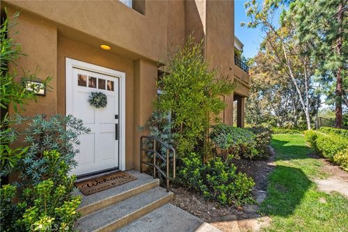 43 Auburn Aisle, Irvine, CA, 92612-4118 | Card Image