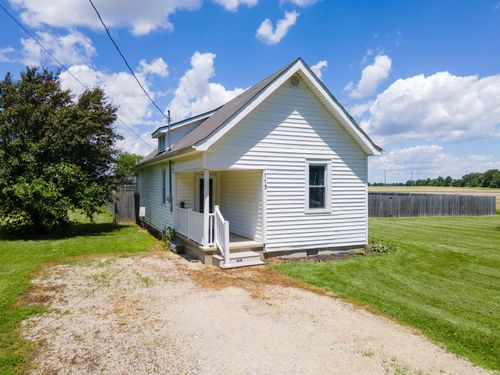 113 E Penn St, Van Buren, IN, 46991-7019 | Card Image