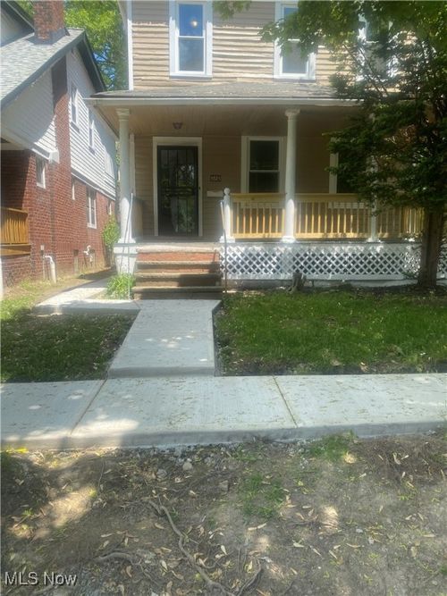 1521 Lakefront Ave, East Cleveland, OH, 44112-2120 | Card Image