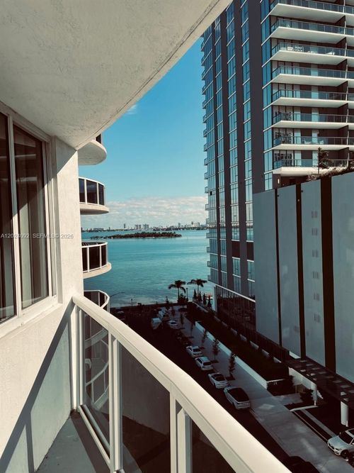 804-601 Ne 23rd St, Miami, FL, 33137-4964 | Card Image