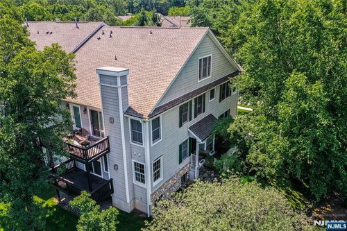 34 Spring Hollow Rd, Old Tappan, NJ, 07675-7472 | Card Image