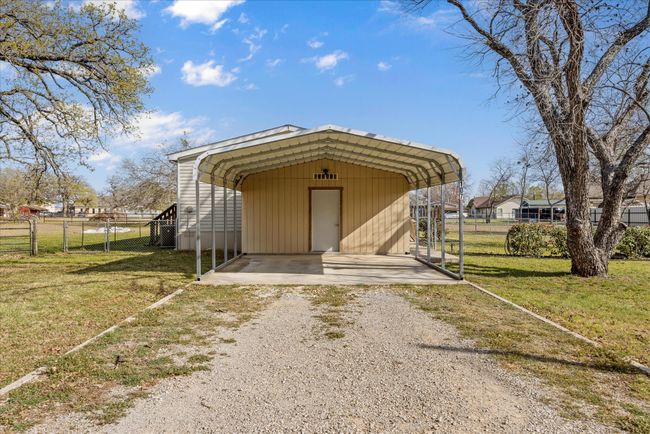 107 Rippetoe St, House other with 3 bedrooms, 2 bathrooms and null parking in Lipan TX | Image 24