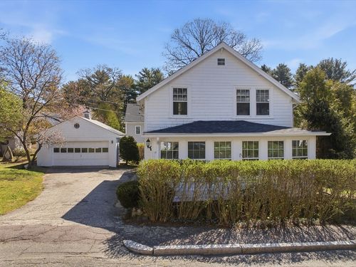 34 Woodland Rd, Wakefield, MA, 01880-3126 | Card Image