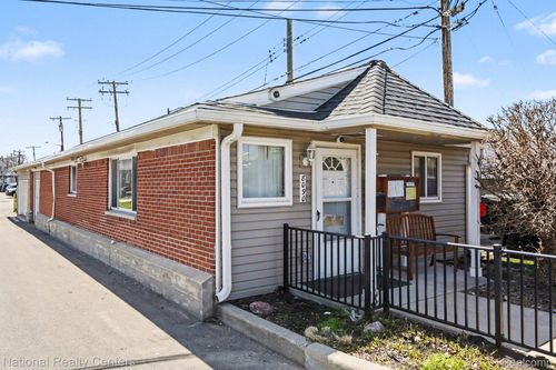69-29114 Manchester Street, Westland, MI, 48185 | Card Image