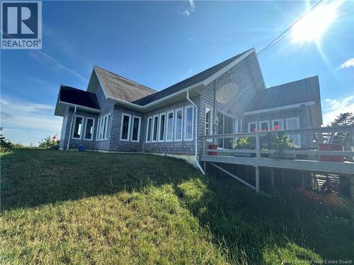 350 Dock Rd, Grand Manan, NB, E5G1C4 | Card Image