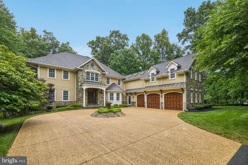 512 Seneca Green Way, GREAT FALLS, VA, 22066-1136 | Card Image