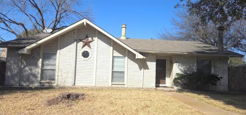 730 Pinehill Ln, Grand Prairie, TX, 75052-6517 | Card Image