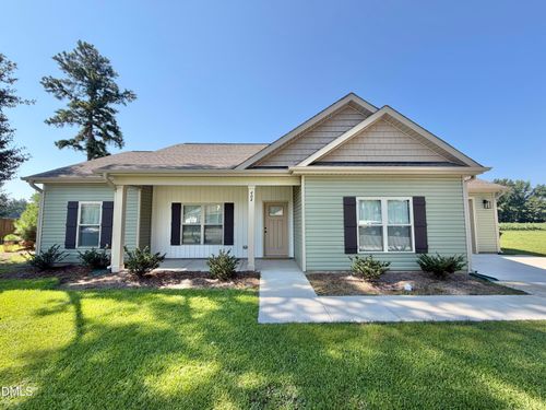 404 S Eastwood Dr, Benson, NC, 27504-9355 | Card Image