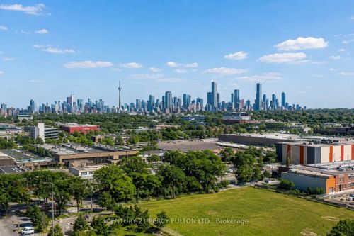 1510-35 Brian Peck Cres, East York, ON, M4G0A5 | Card Image