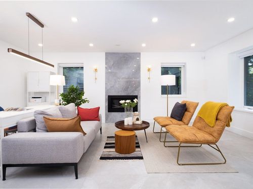 4283 Capilano Rd, North Vancouver, BC, V7R4J6 | Card Image