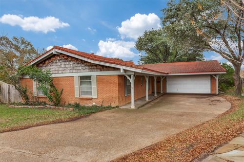 8516 La Jolla Ct, Benbrook, TX, 76116-7683 | Card Image