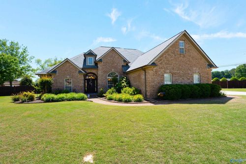 25166 Castlebury Dr, Athens, AL, 35613-7377 | Card Image
