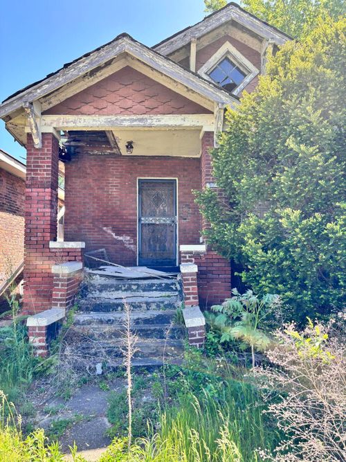 1141 Pierce St, Gary, IN, 46407-1118 | Card Image