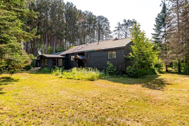 1049 Lawrence Pit Rd, House other with 4 bedrooms, 3 bathrooms and 6 parking in Utterson ON | Image 47