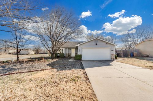 2048 N Forest Park St, Derby, KS, 67037-3125 | Card Image