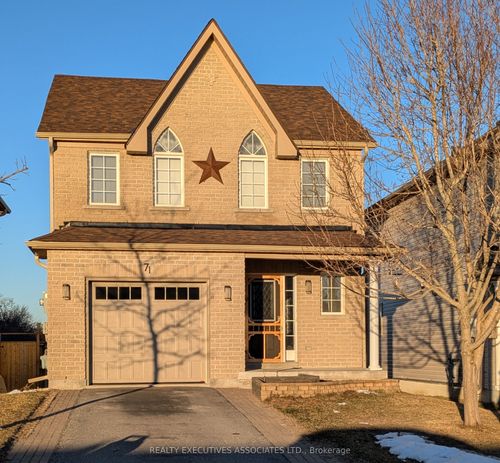 71 Truax St, Lindsay, ON, K9V0E3 | Card Image