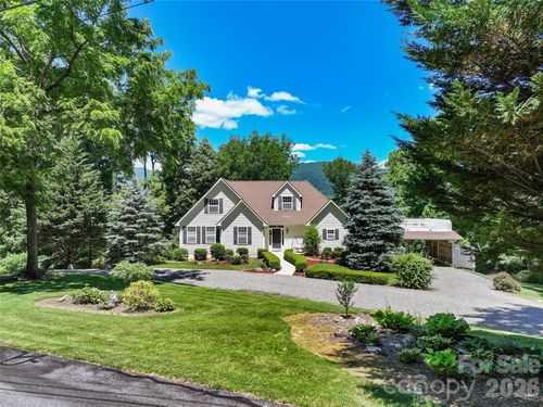 637 April Park, Waynesville, NC, 28786-8089 | Card Image