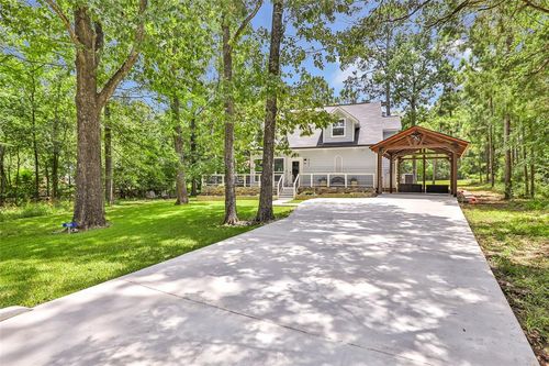 561 N Royale Greens Dr, Coldspring, TX, 77331-3166 | Card Image