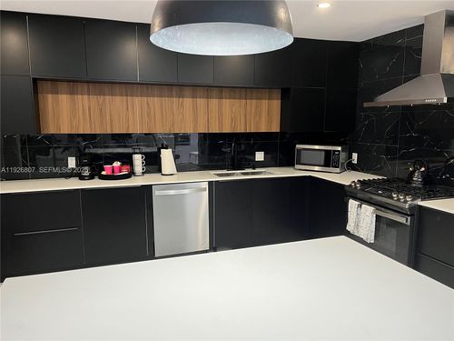 0-39 Se 7th St, Dania Beach, FL, 33004-4318 | Card Image