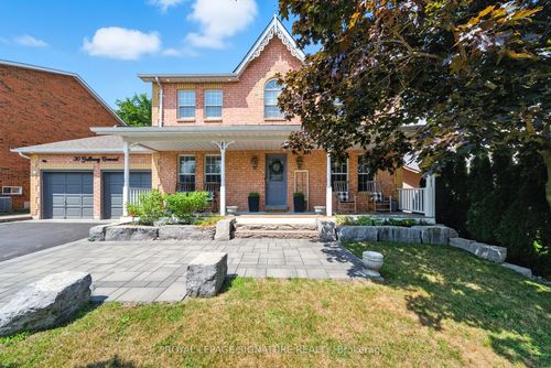 30 Galloway Cres, Uxbridge, ON, L9P1W8 | Card Image