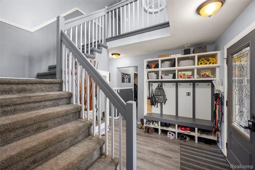 54680 Chickasaw Dr, Macomb, MI, 48042-2216 | Card Image