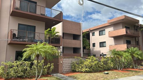 208-690 Ne 123rd St, North Miami, FL, 33161-5553 | Card Image
