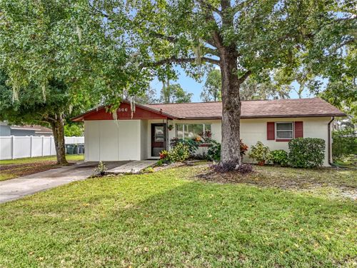566 Wisteria Ave, UMATILLA, FL, 32784-8187 | Card Image