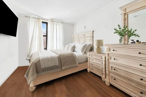 apt-3e-1165 54th St, Brooklyn, NY, 11234-2425 | Card Image