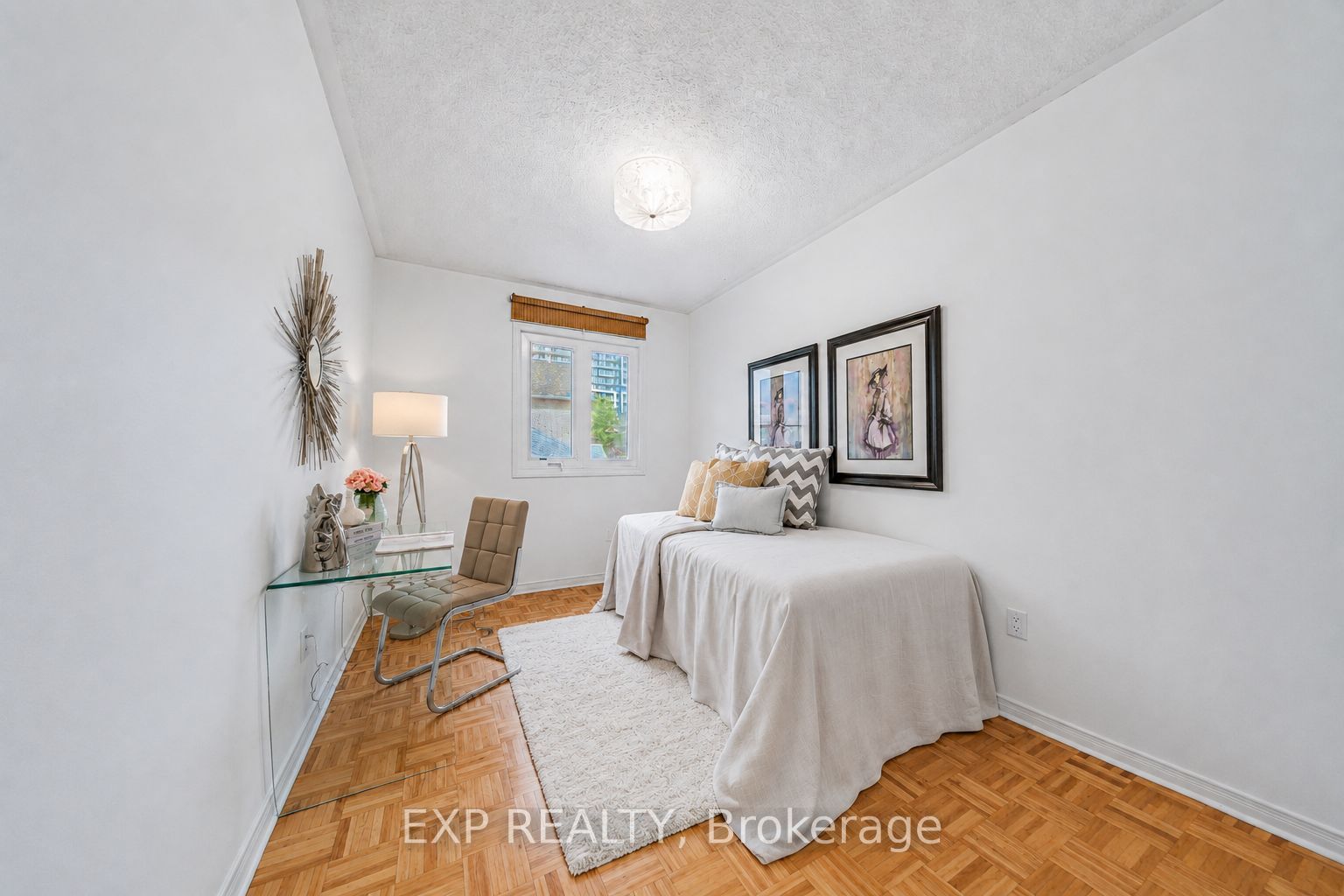 Residential in Richmond Hill 3