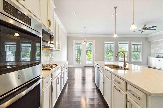 510 Suwanee Pass Ln, Townhouse with 3 bedrooms, 4 bathrooms and null parking in Suwanee GA | Image 16