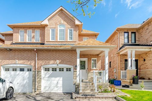 8 Nasir Cres, Maple, ON, L6A3B3 | Card Image
