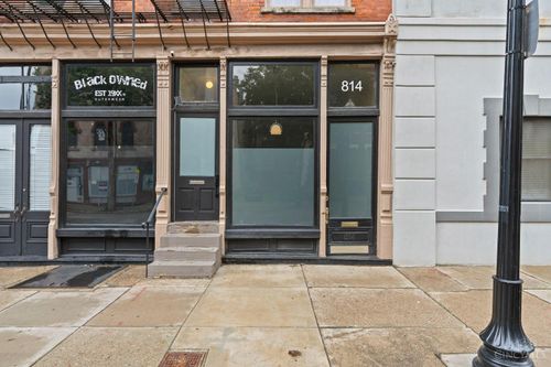 814 Elm Street, Cincinnati, OH, 45202 | Card Image