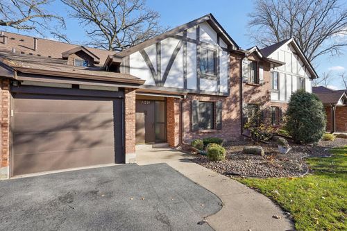 54b-11221 S Cherry Court, Palos Hills, IL, 60465 | Card Image