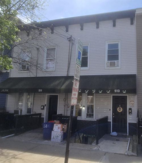 513 6th St, Union City, NJ, 07087 | Card Image