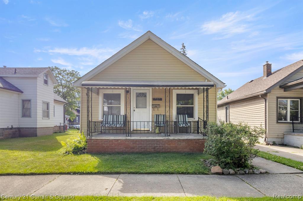Pardee Ave, Dearborn, MI 48124