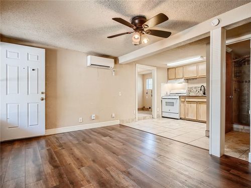 apt-c-1013 E 3rd St, Austin, TX, 78702-4262 | Card Image