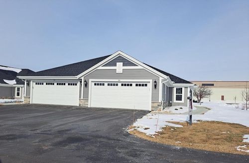 1002-500 Hunter Oaks Boulevard, WATERTOWN, WI, 53094 | Card Image