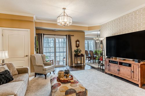 212-44 Ferndale Dr S, Barrie, ON, L4N2V1 | Card Image