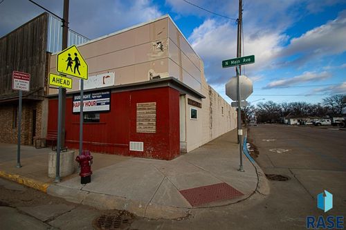 300 N Main St Street, Bridgewater, SD, 57319 | Card Image