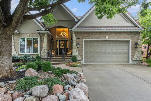 5301 W 154th St, Leawood, KS, 66224-3658 | Card Image