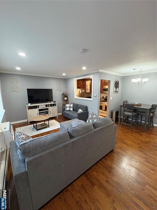 25 River Rd, Nutley, NJ, 07110-3446 | Card Image