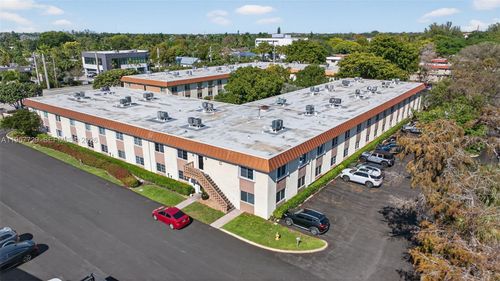 apt-104c-9 Ne 19th Ct, Wilton Manors, FL, 33305-1054 | Card Image