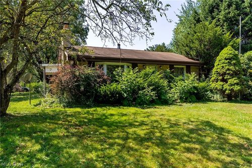 6677 Morningview Dr, Andover, OH, 44003-9785 | Card Image