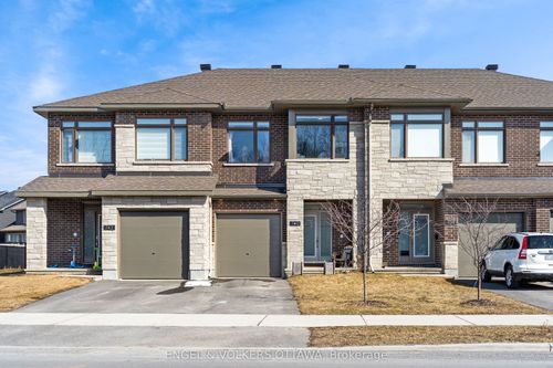 740 Miikana Rd, Ottawa, ON, K1X0H6 | Card Image