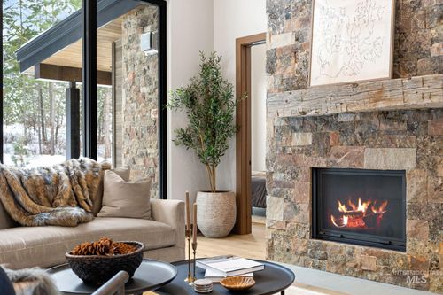 1201 S Samson Trail, McCall, ID, 83638 | Card Image