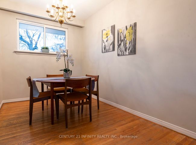 26 Cumbrian Crt, House other with 5 bedrooms, 2 bathrooms and 3 parking in Brampton ON | Image 6