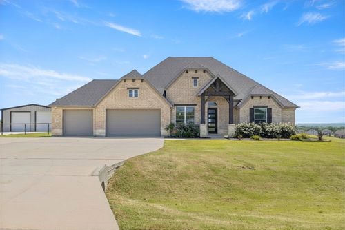 305 Monument Pl, Azle, TX, 76020-5172 | Card Image