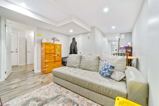 1626 Chilliwack St, House other with 8 bedrooms, 5 bathrooms and 3 parking in Oshawa ON | Image 33