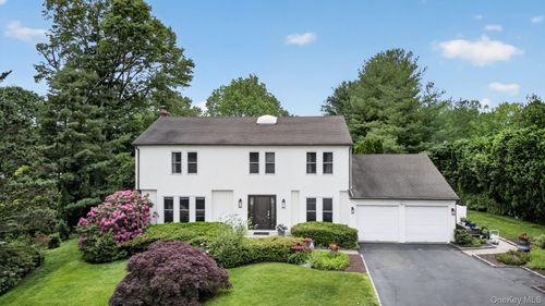 15 Devonshire Dr, White Plains, NY, 10605-5402 | Card Image