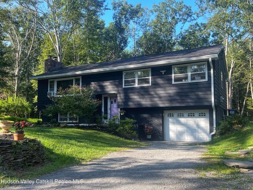 5 Violet Pl, Woodstock, NY, 12498-1931 | Card Image